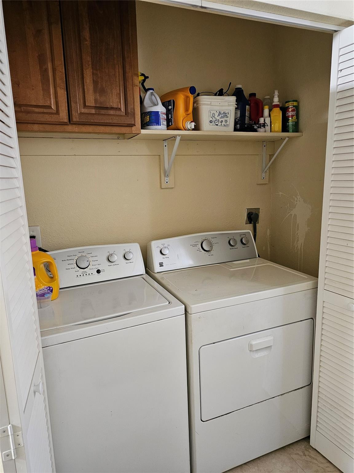 CORAL SPRINGS ESTATE TOWNHOMES - Residential Lease