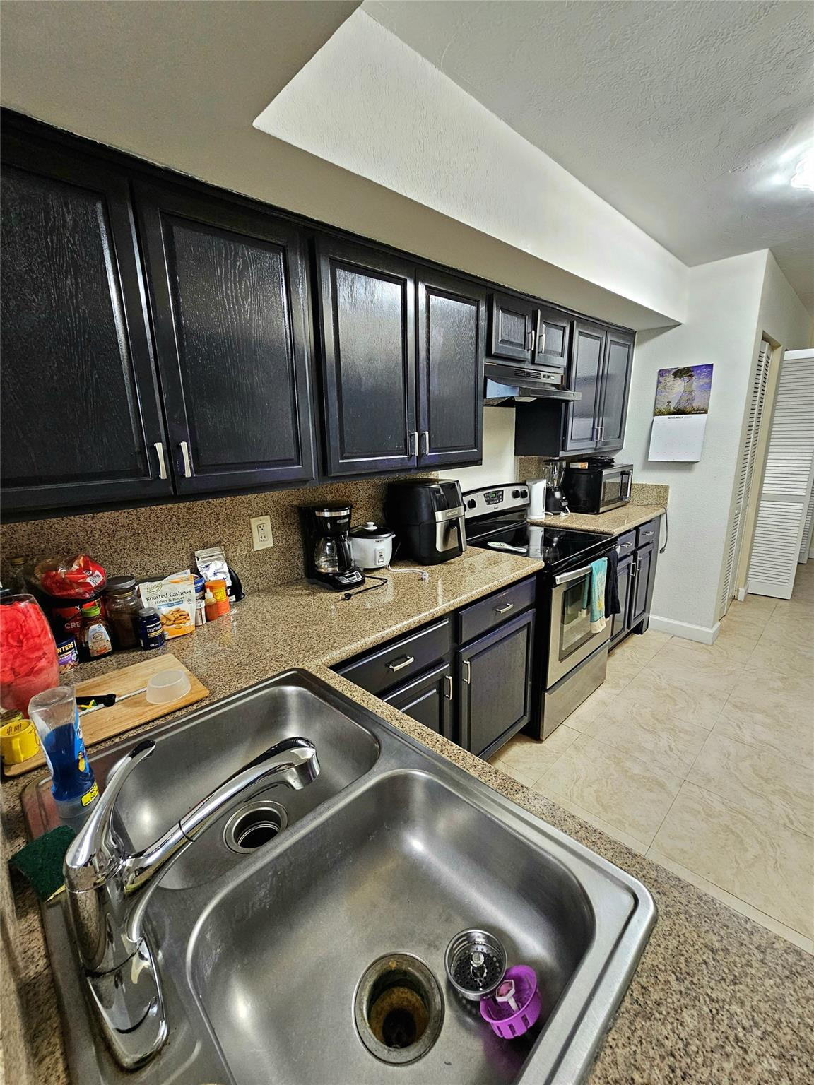 CORAL SPRINGS ESTATE TOWNHOMES - Residential Lease