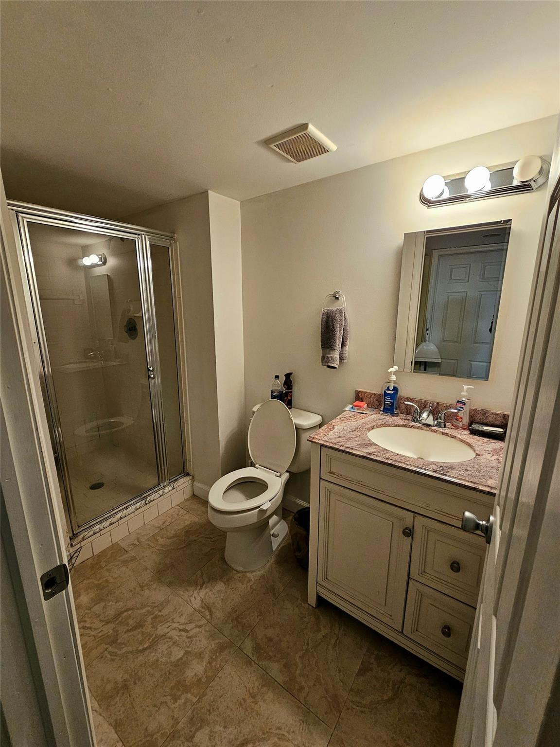 CORAL SPRINGS ESTATE TOWNHOMES - Residential Lease