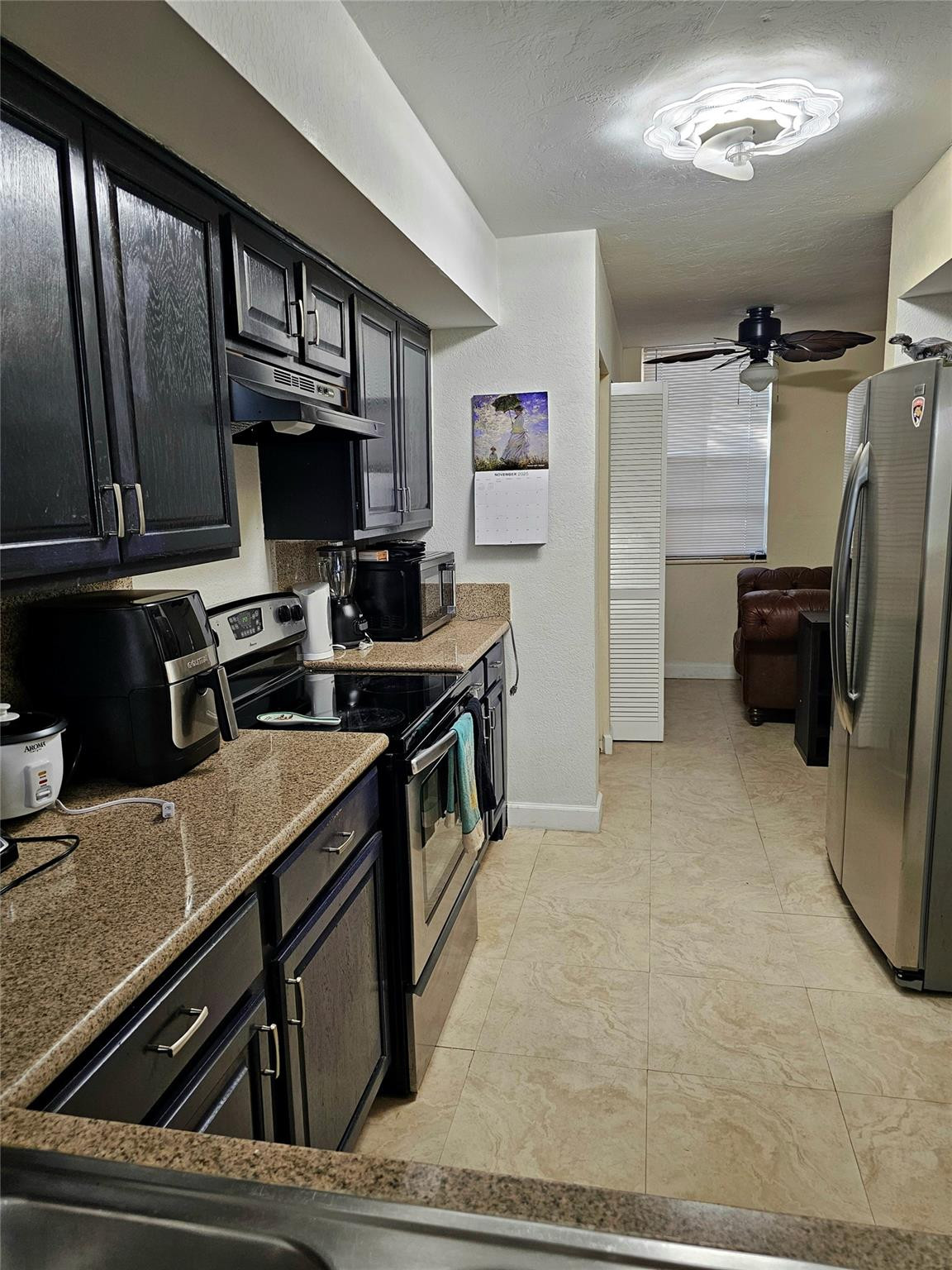 CORAL SPRINGS ESTATE TOWNHOMES - Residential Lease