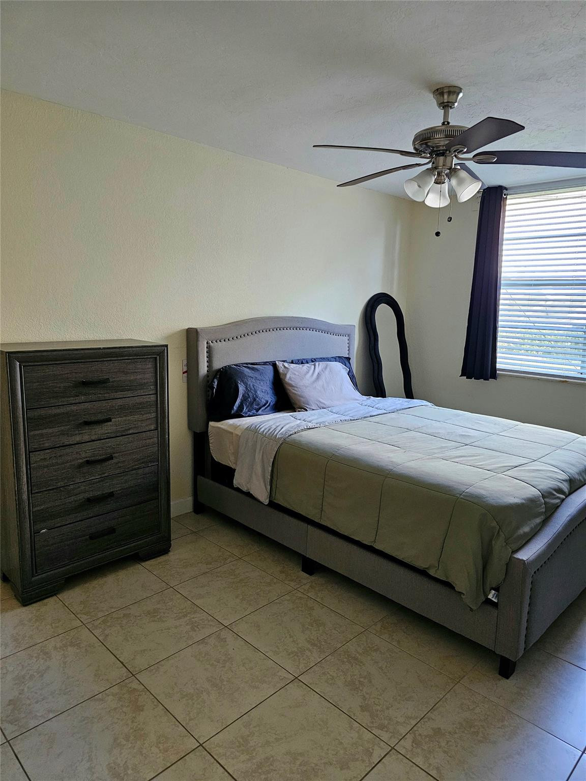 CORAL SPRINGS ESTATE TOWNHOMES - Residential Lease