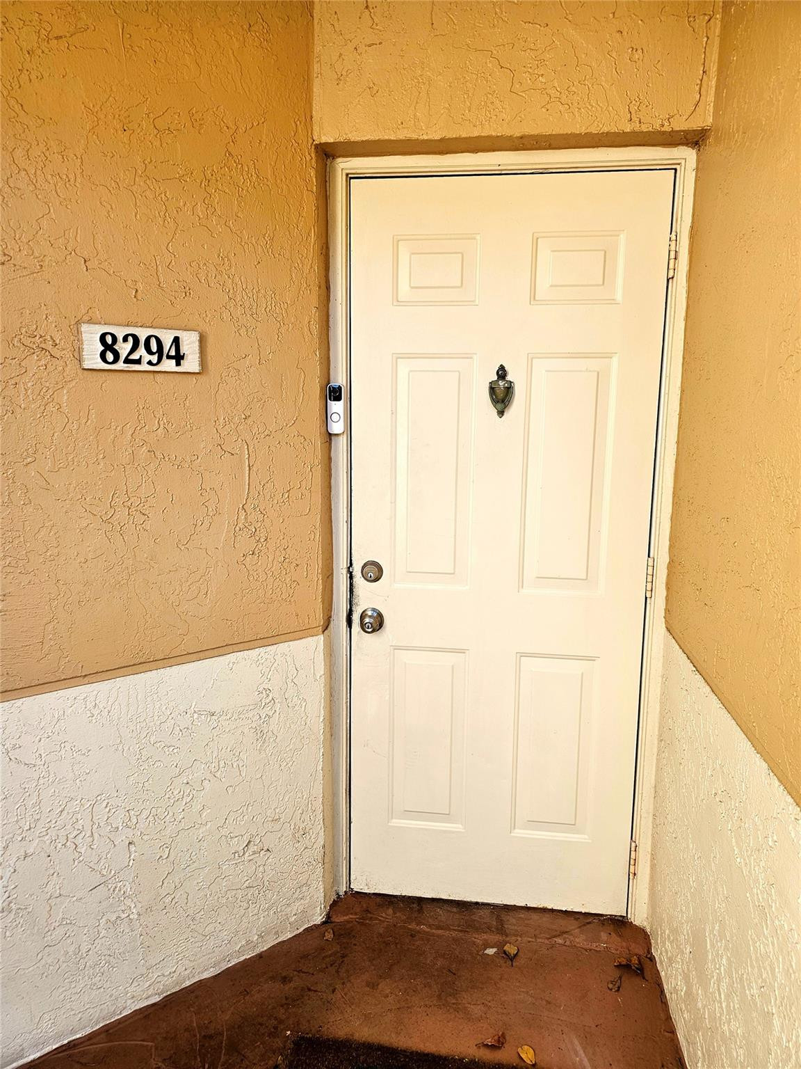 CORAL SPRINGS ESTATE TOWNHOMES - Residential Lease