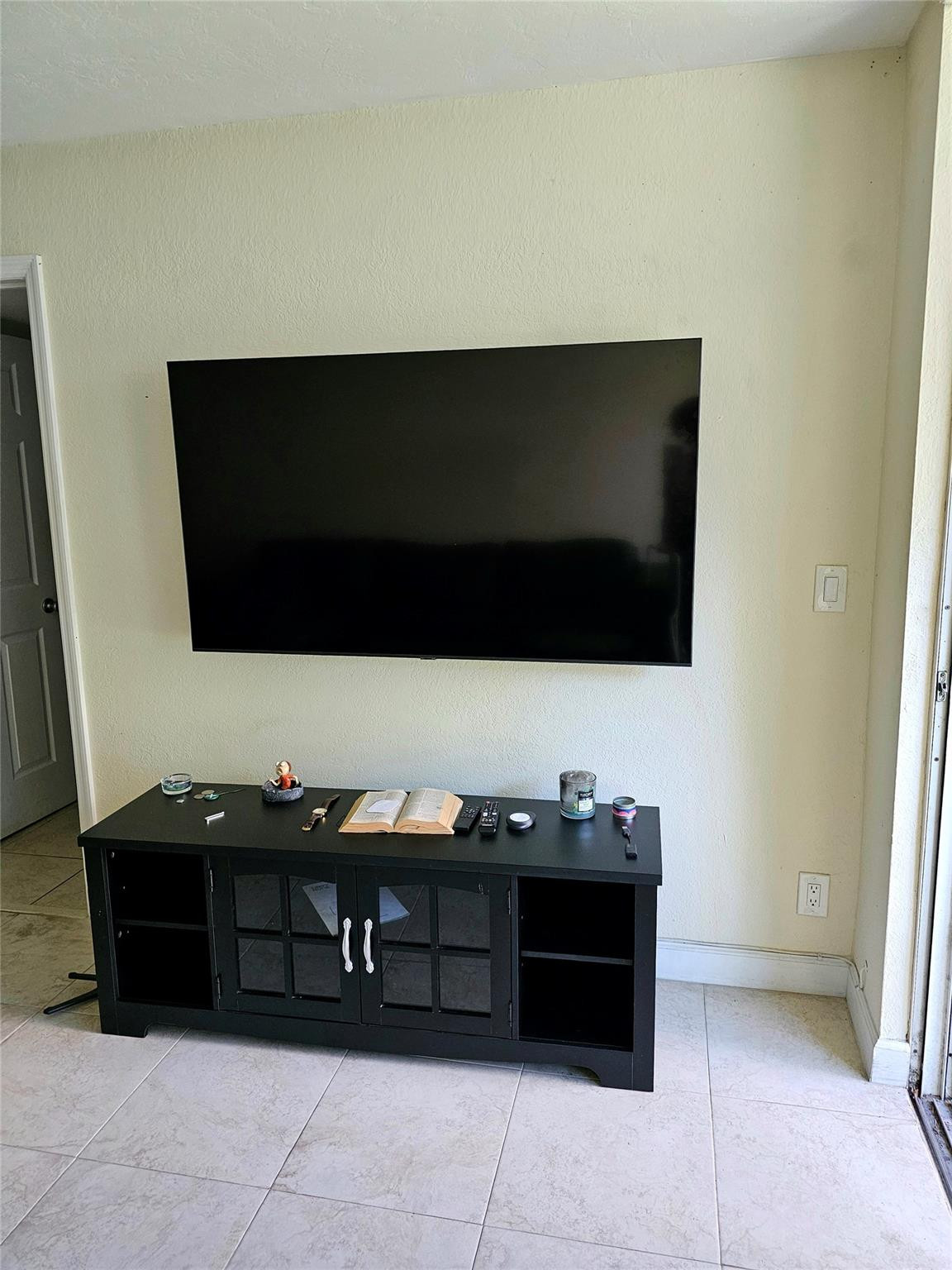 CORAL SPRINGS ESTATE TOWNHOMES - Residential Lease