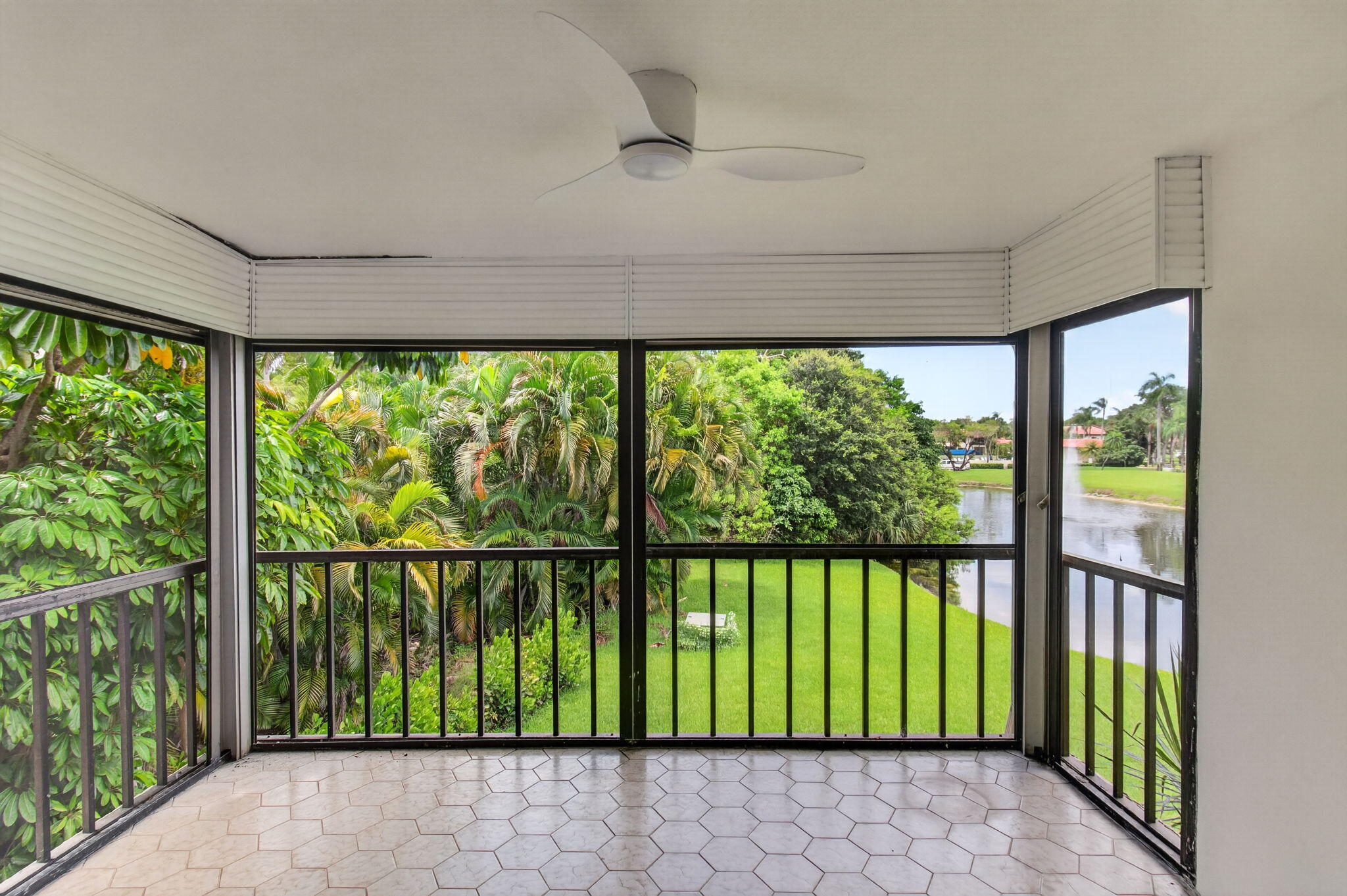 FAIRWAYS OF BOCA LAGO CONDO - Residential