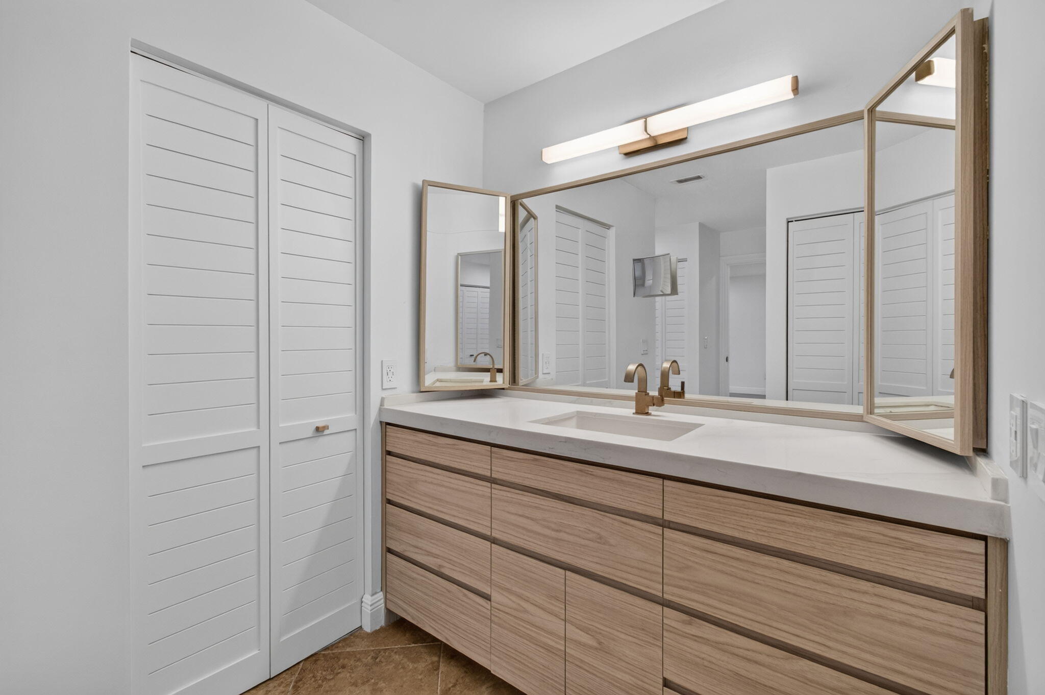 FAIRWAYS OF BOCA LAGO CONDO - Residential