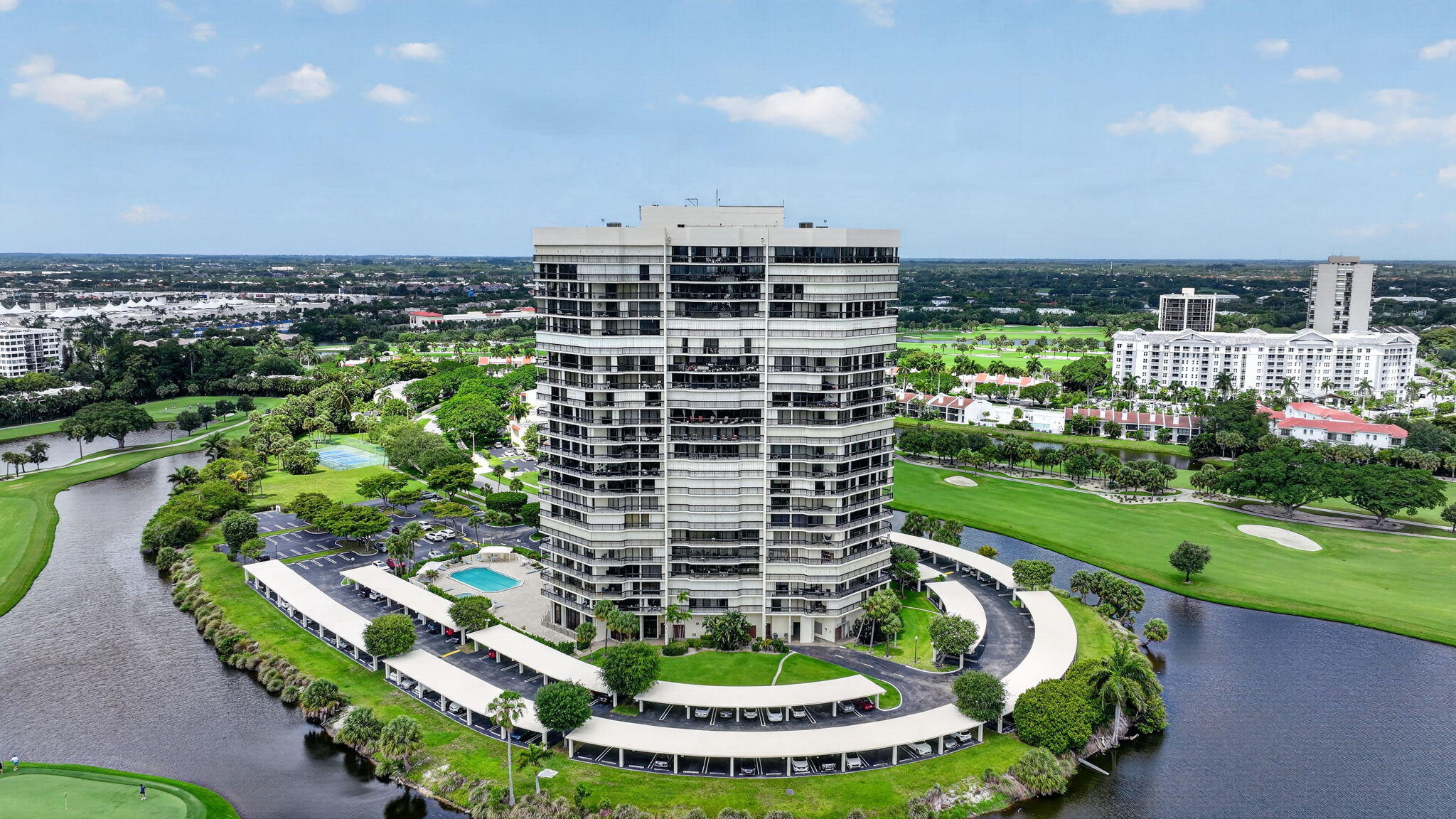 CONSULATE CONDO - Residential