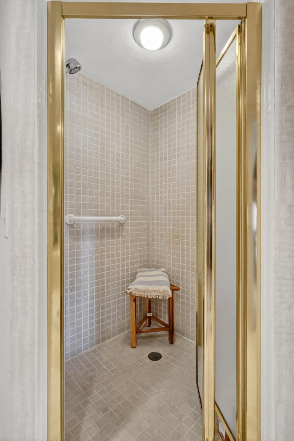 CONSULATE CONDO - Residential