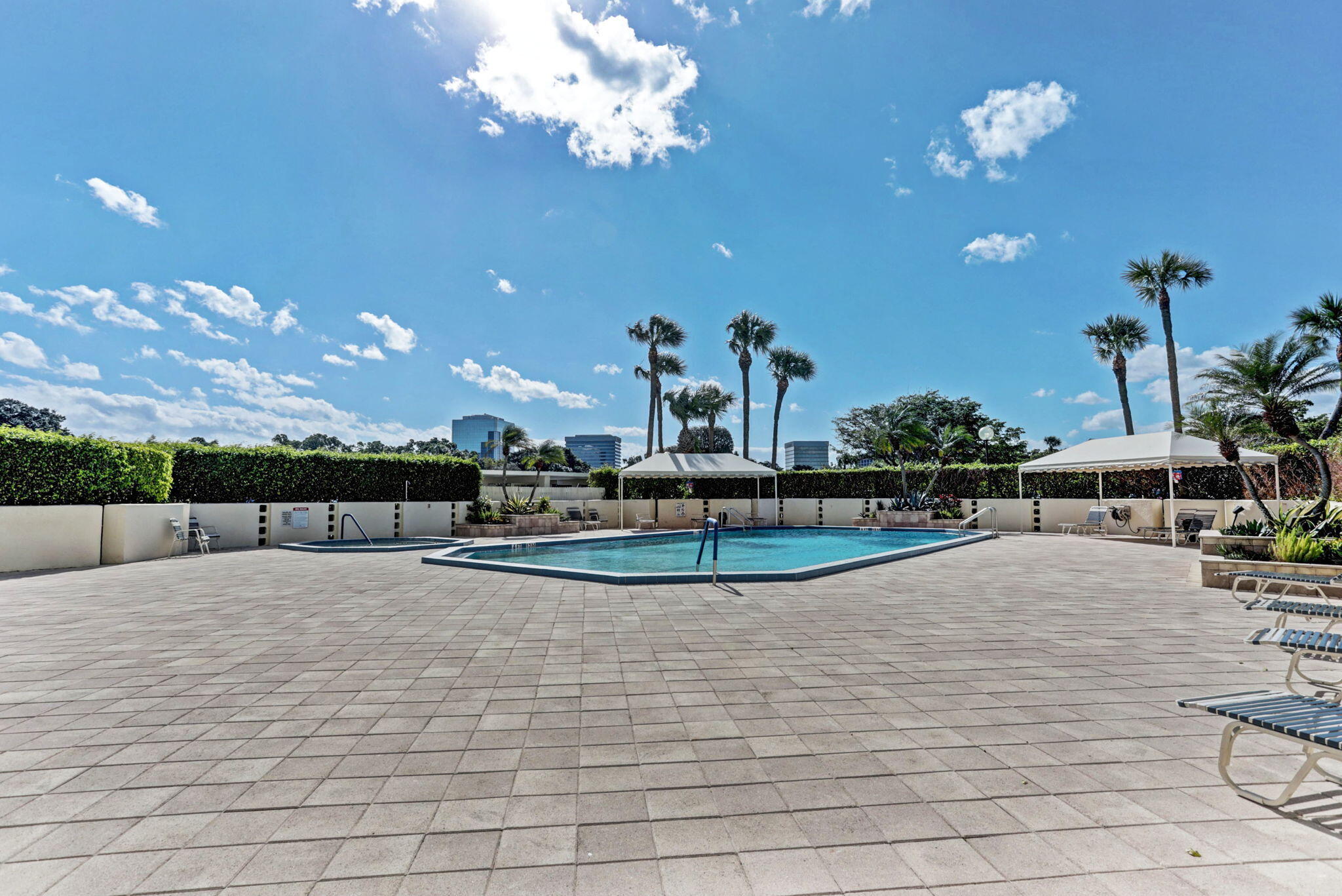CONSULATE CONDO - Residential