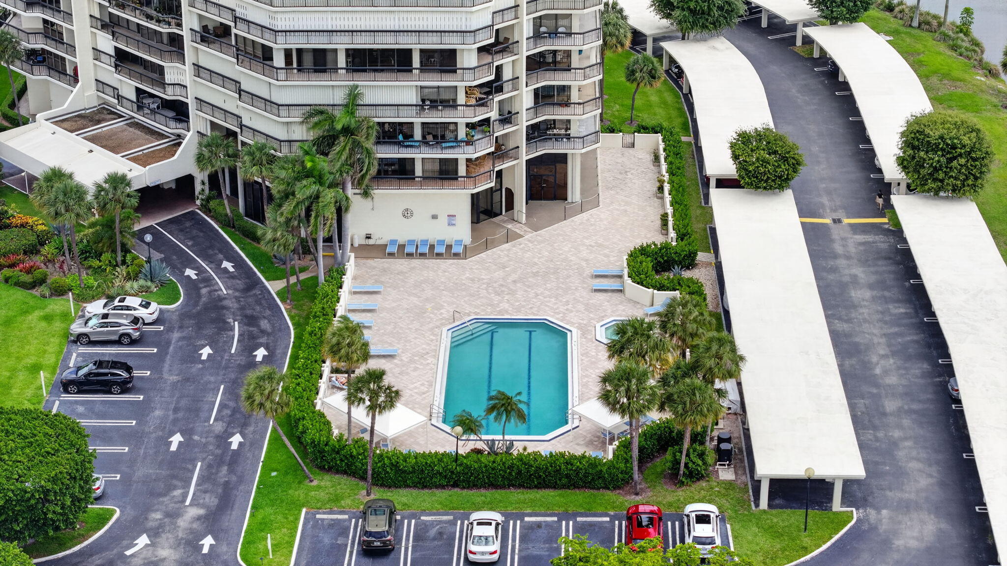 CONSULATE CONDO - Residential