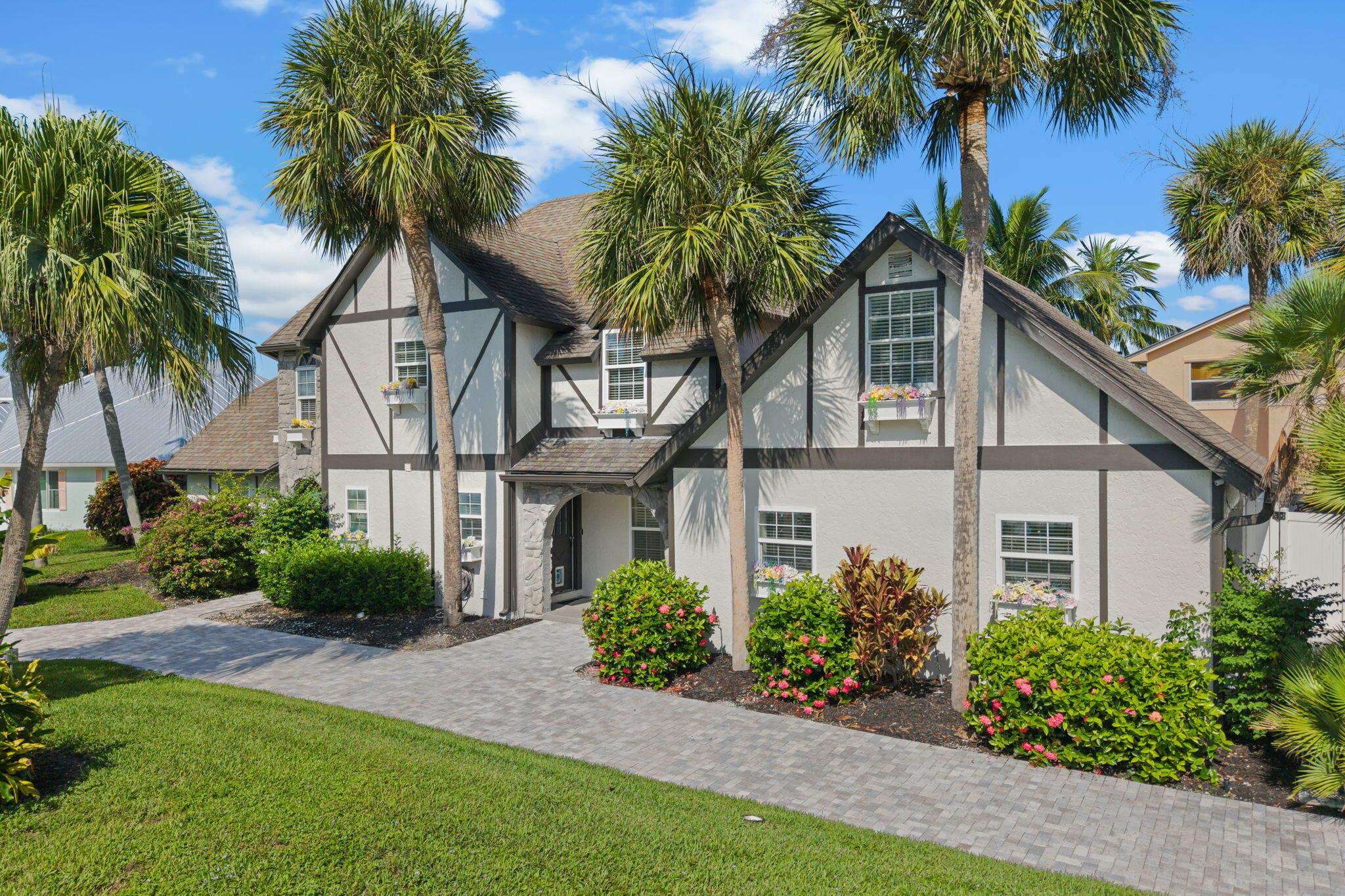 QUEEN'S COVE UNIT 1 - Residential