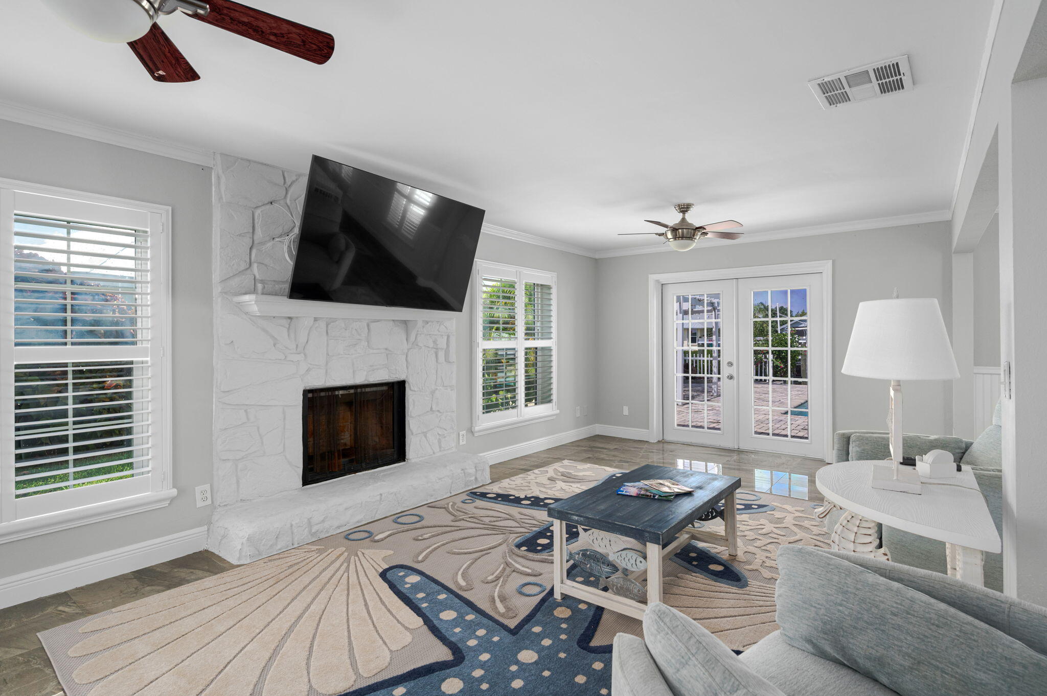 QUEEN'S COVE UNIT 1 - Residential