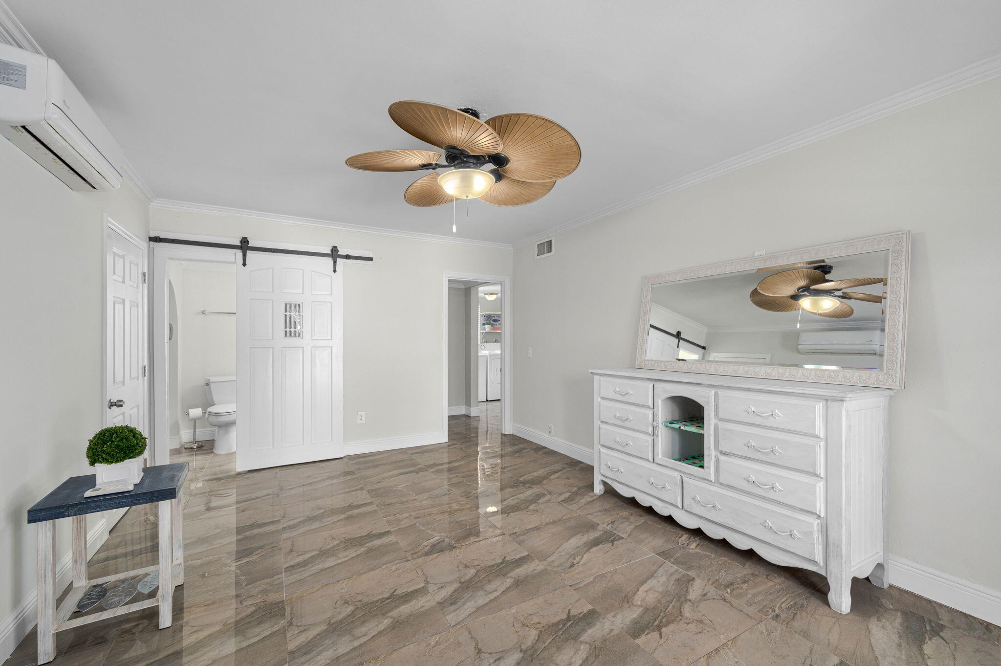 QUEEN'S COVE UNIT 1 - Residential
