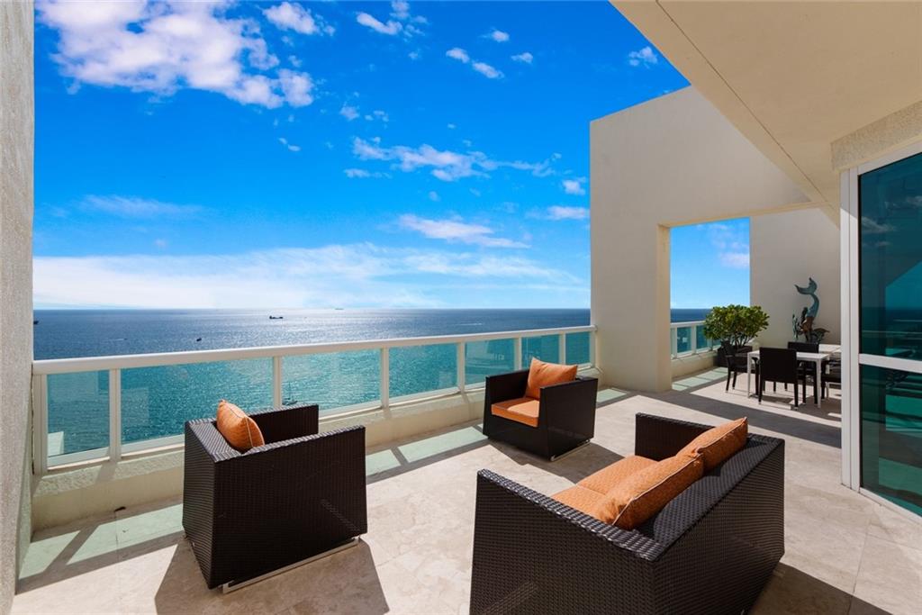 LAS OLAS BEACH CLUB - Residential