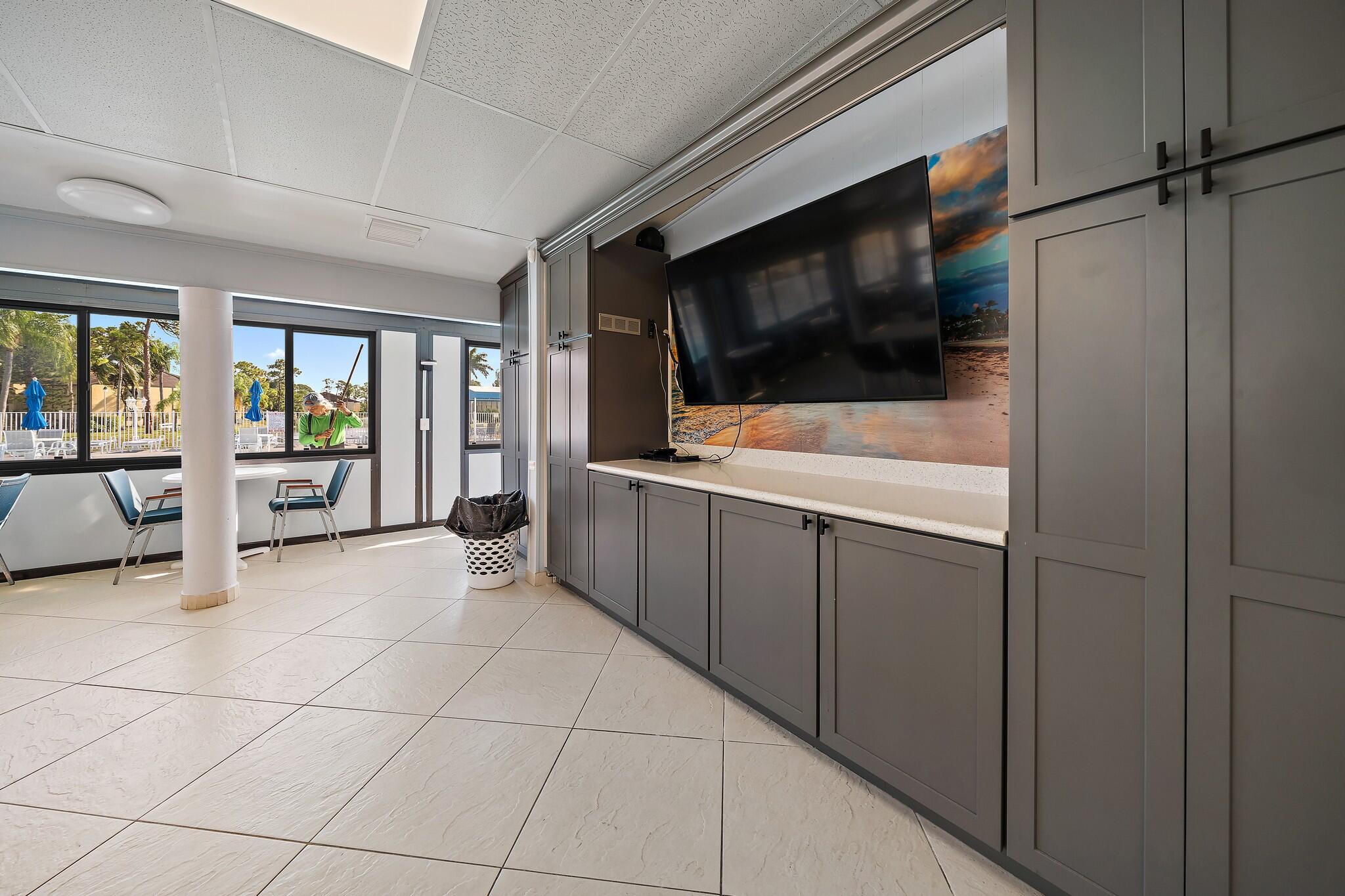 PINE RIDGE III CONDO - Residential