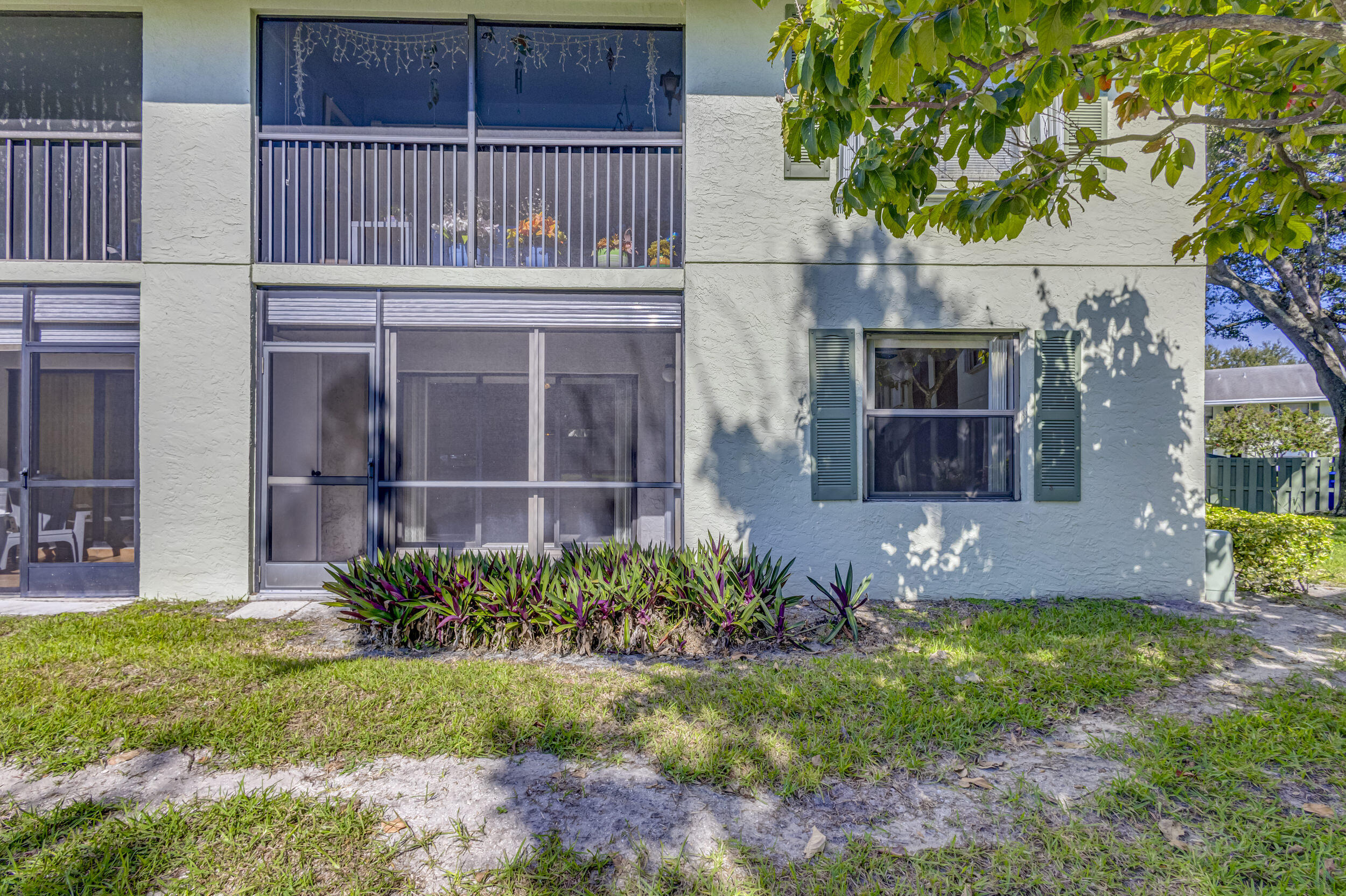 SABAL RIDGE CONDO - Residential Lease