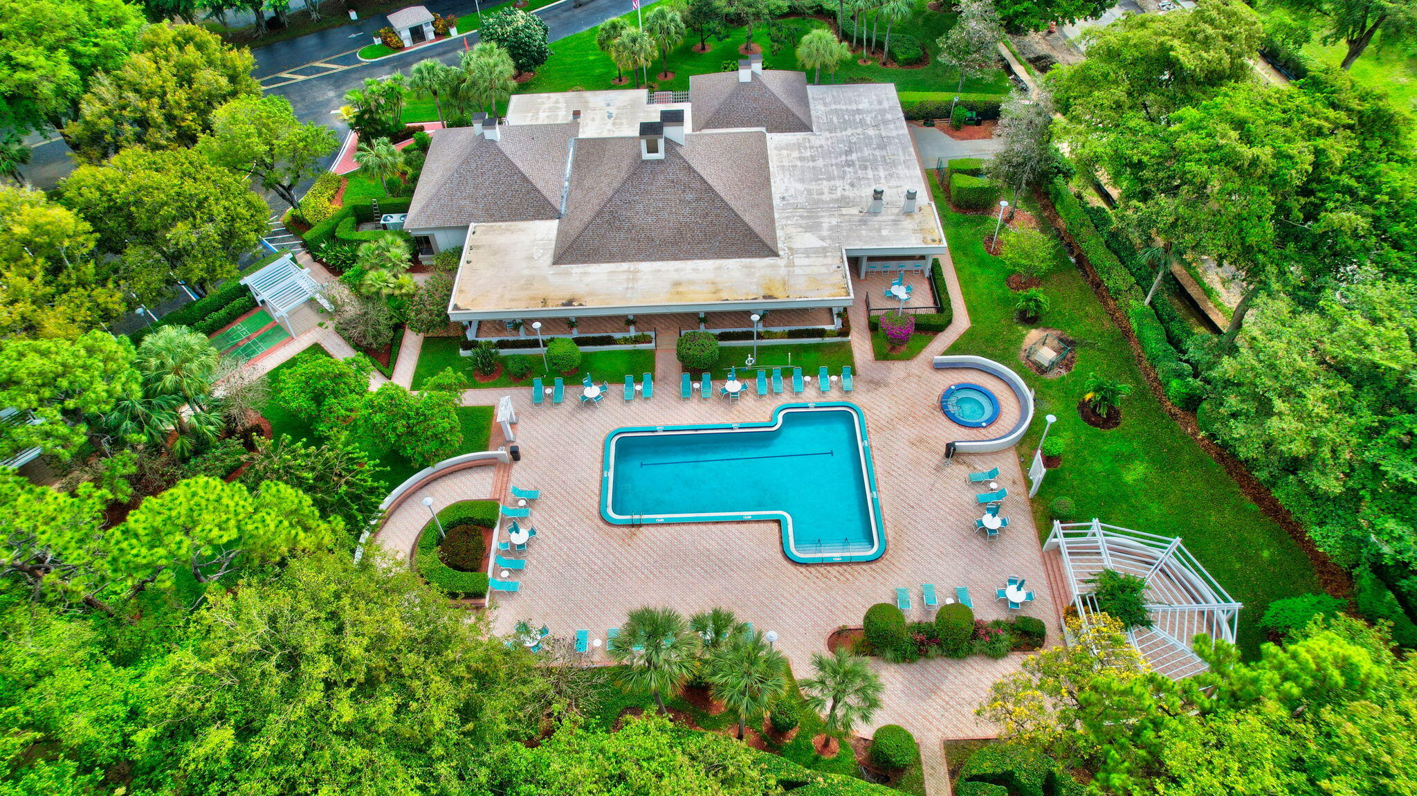 SOUTHWINDS AT CROSSWINDS CONDO - Residential
