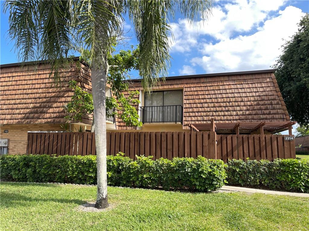 SHERWOOD LAKES - Residential