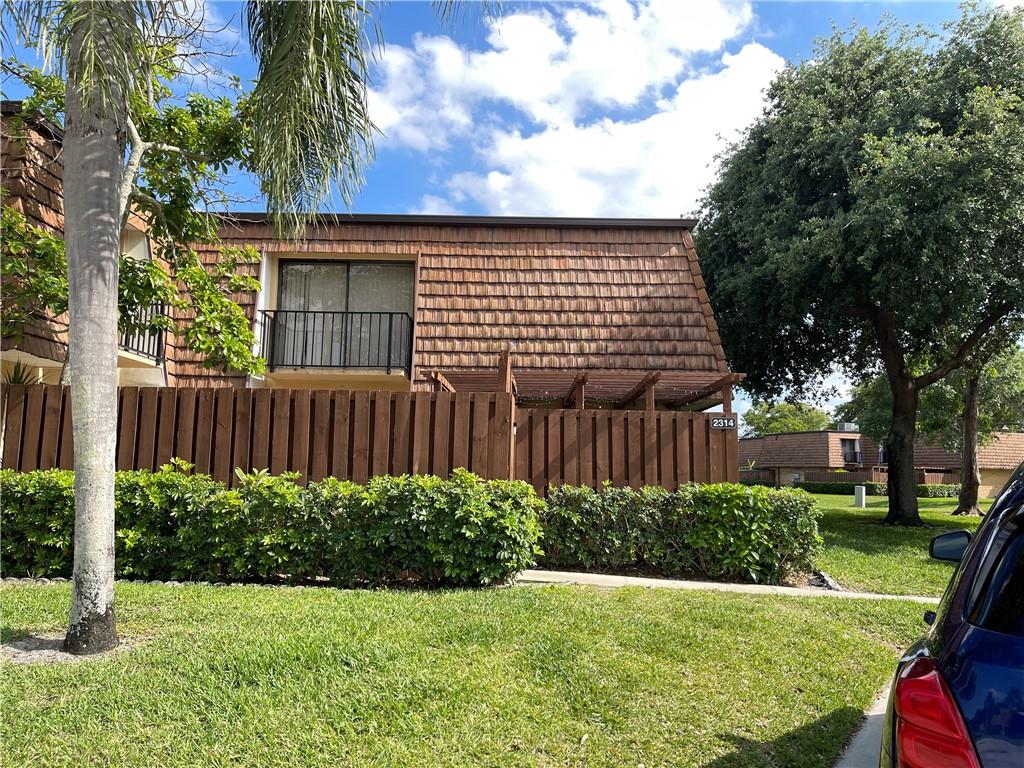 SHERWOOD LAKES - Residential