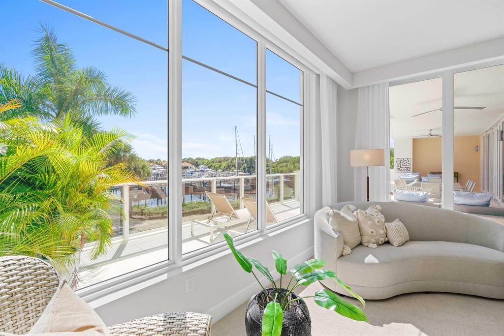 AZURE CONDO - Residential