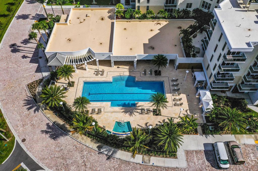 AZURE CONDO - Residential