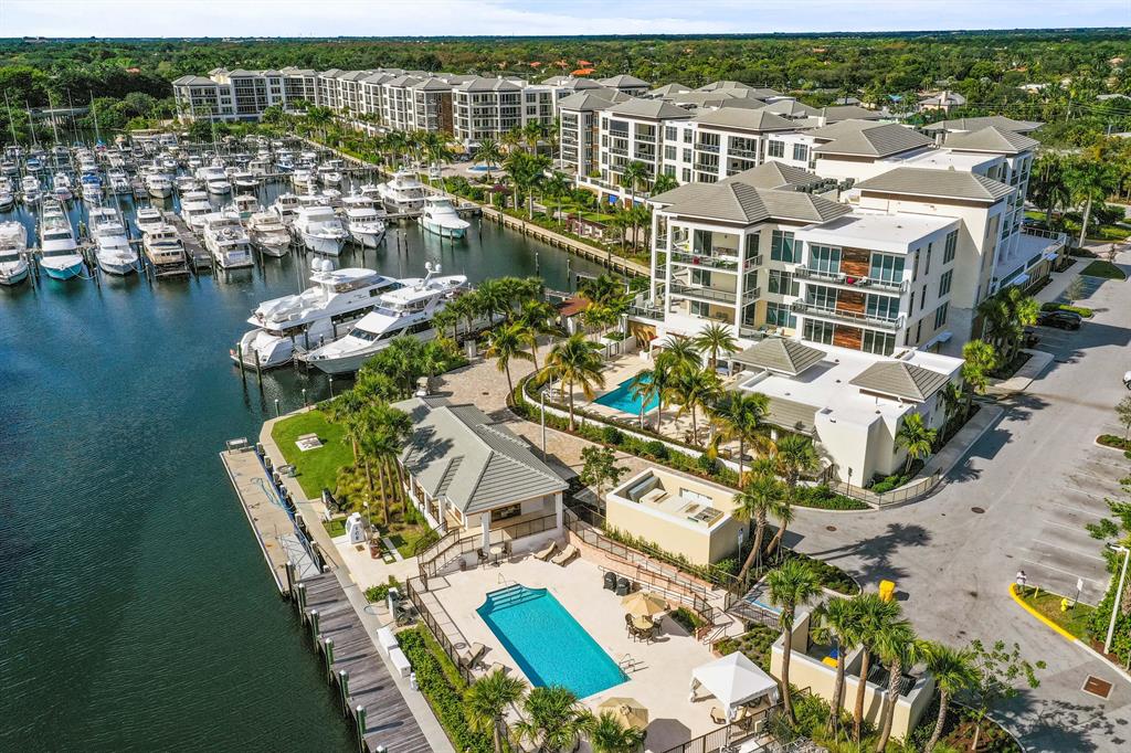 AZURE CONDO - Residential