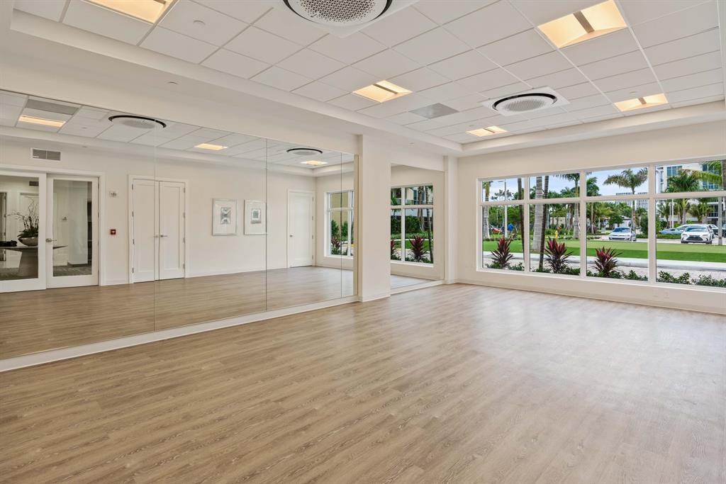 AZURE CONDO - Residential