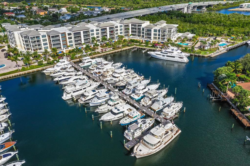 AZURE CONDO - Residential