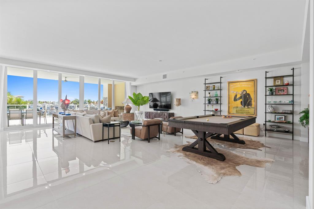 AZURE CONDO - Residential