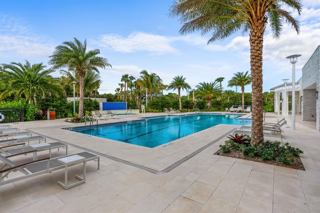 AZURE CONDO - Residential