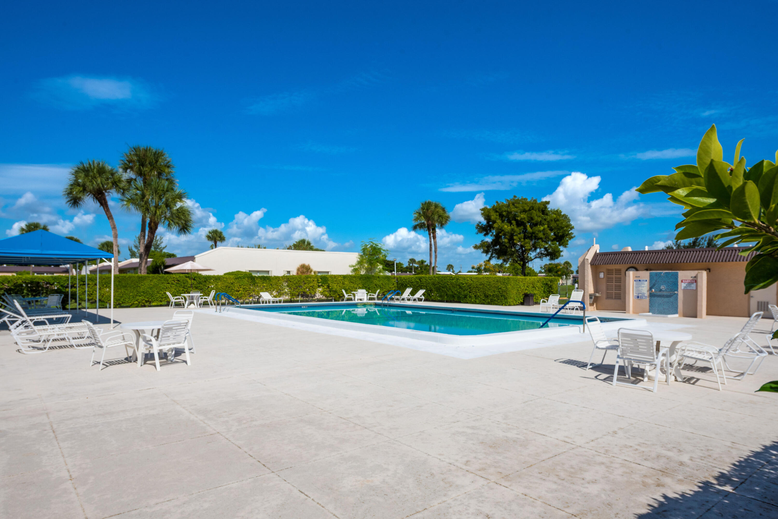 GOLDEN LAKES VILLAGE CONDO E - Residential