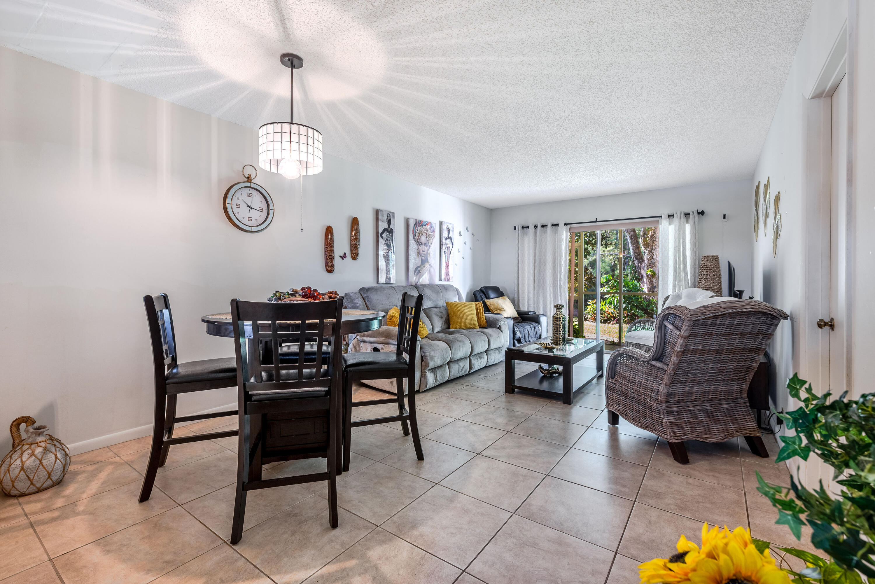 GOLDEN LAKES VILLAGE CONDO E - Residential