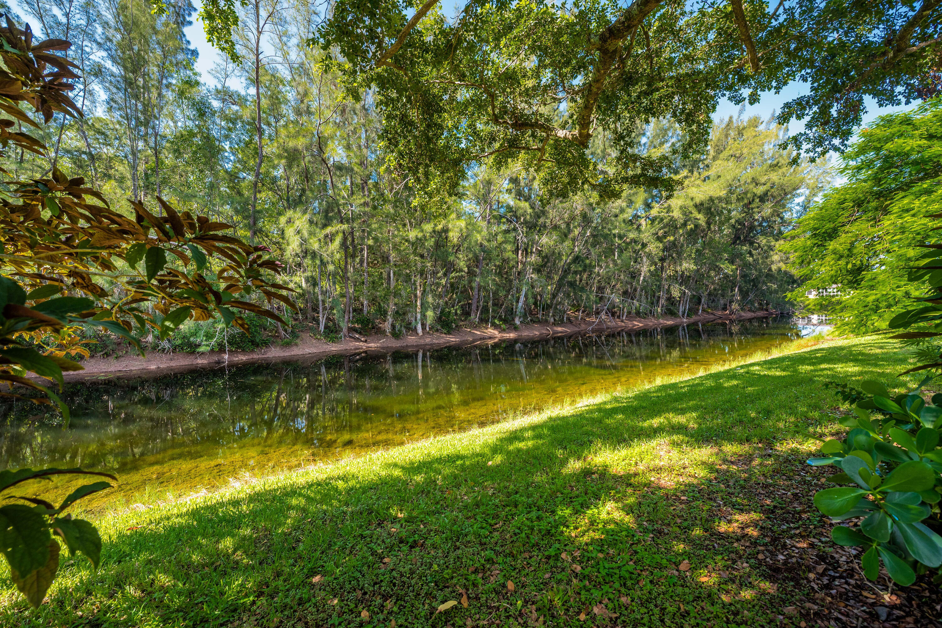 GOLDEN LAKES VILLAGE CONDO E - Residential