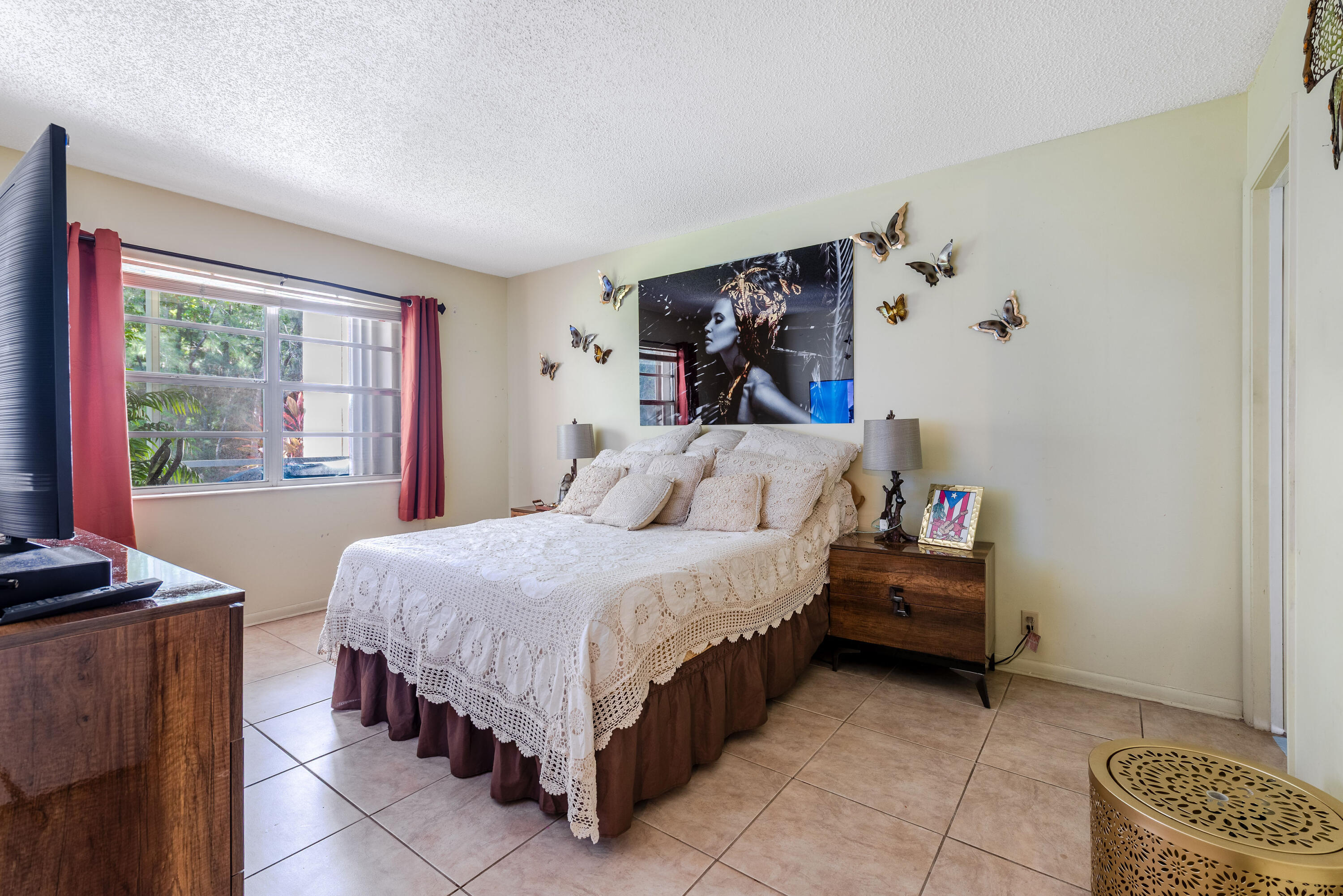 GOLDEN LAKES VILLAGE CONDO E - Residential