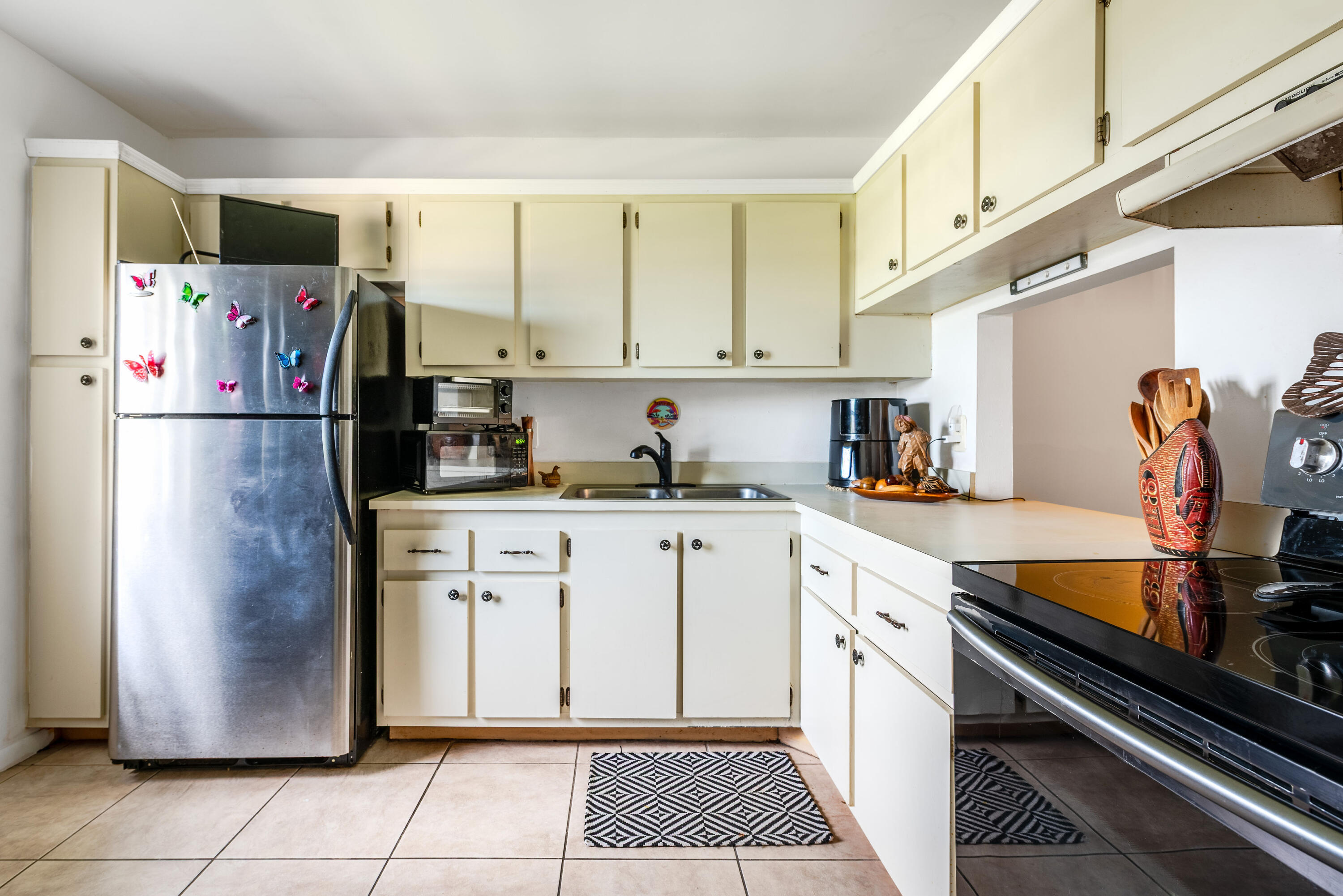 GOLDEN LAKES VILLAGE CONDO E - Residential