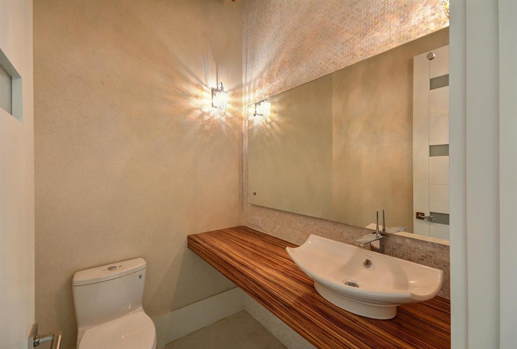 ST ANDREWS COUNTRY CLUB - Residential
