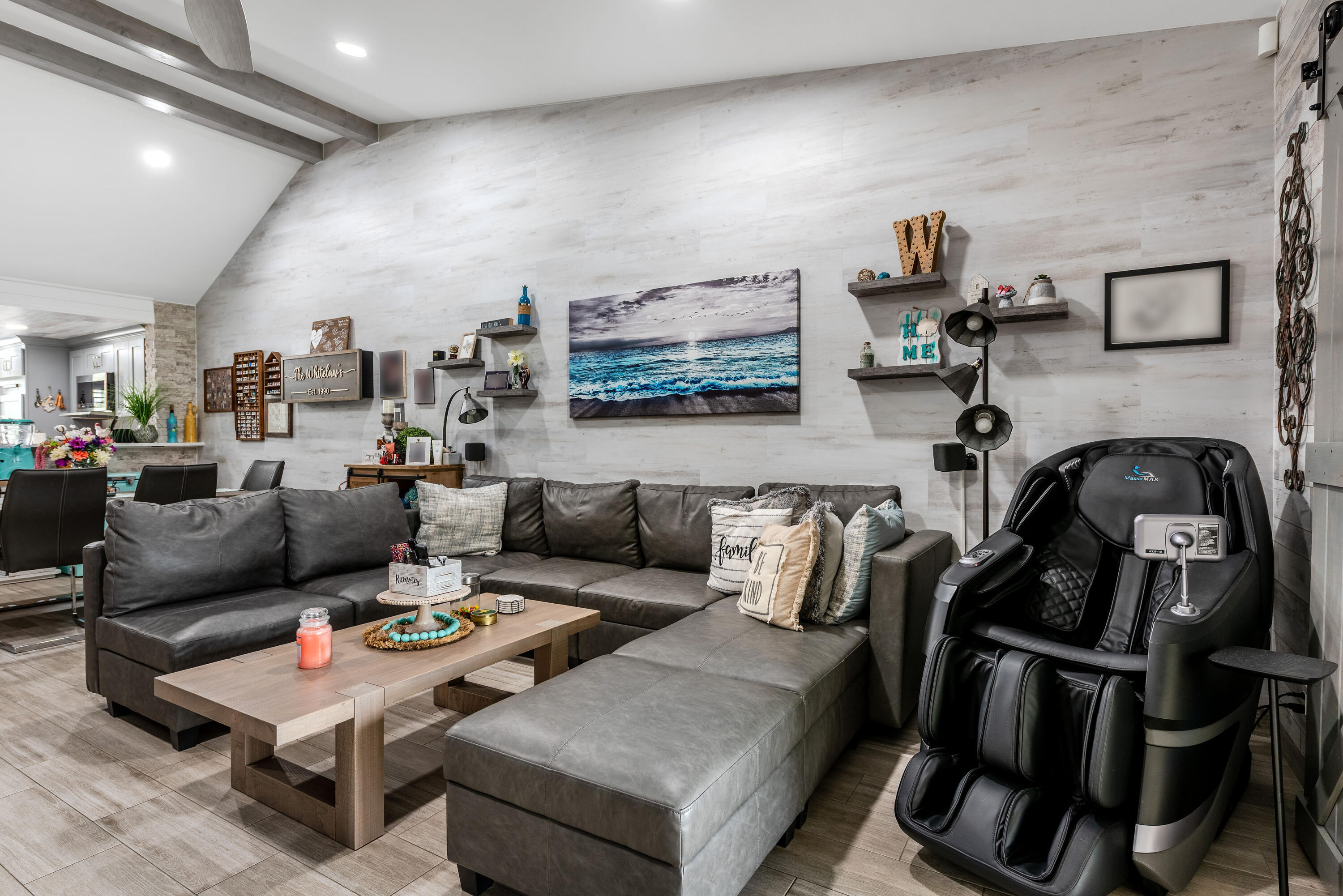 GLENEAGLES CONDO IV - Residential