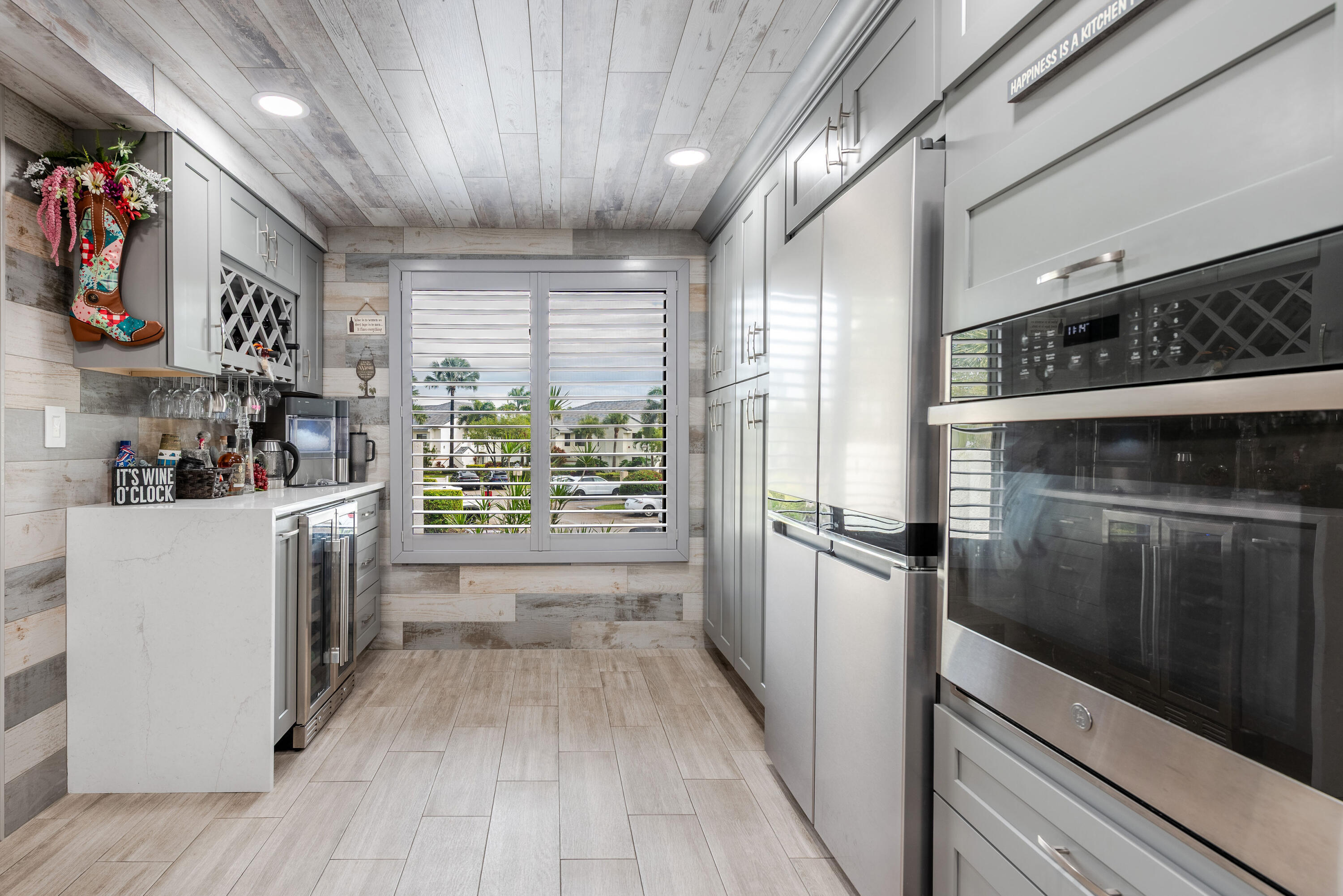 GLENEAGLES CONDO IV - Residential