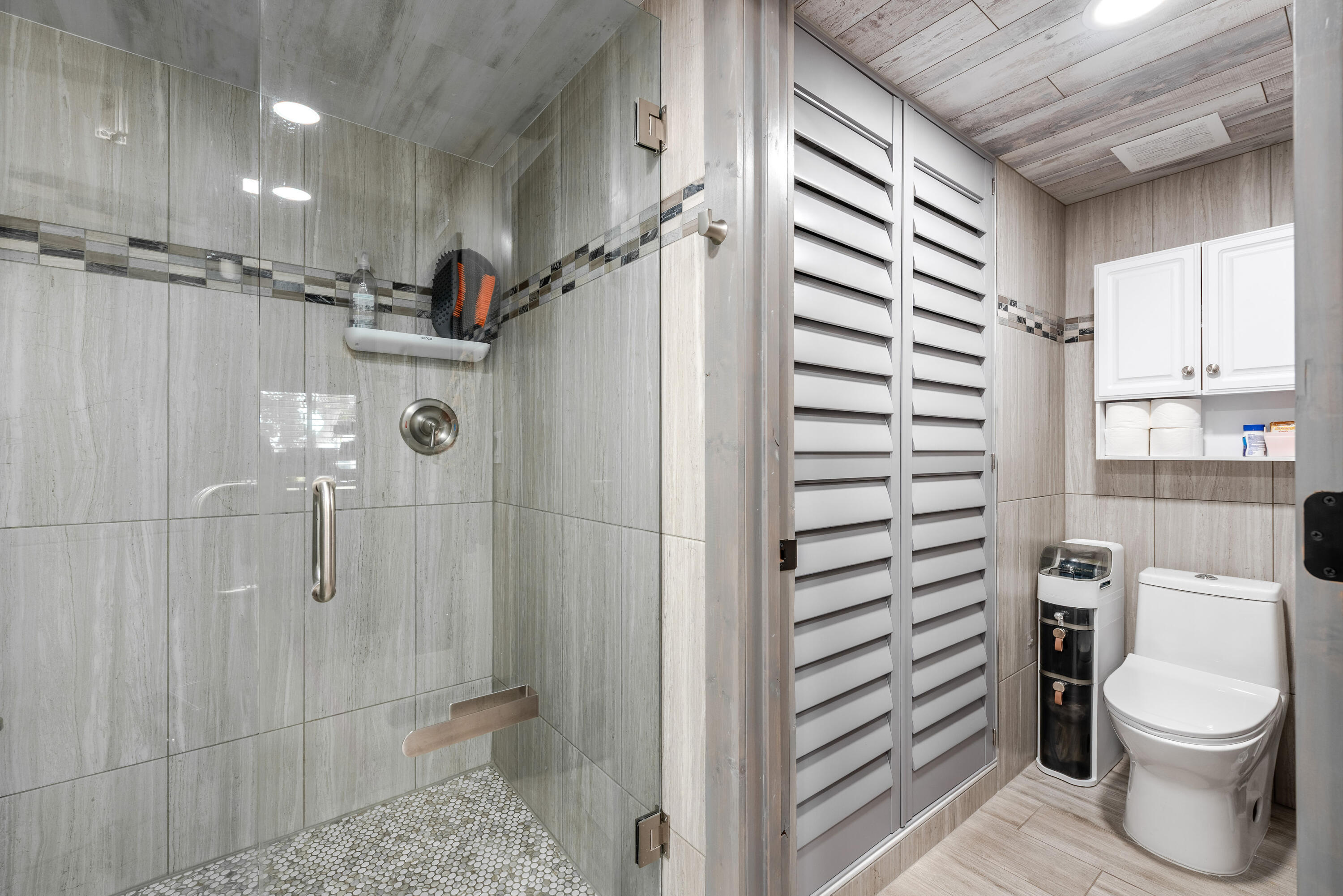 GLENEAGLES CONDO IV - Residential