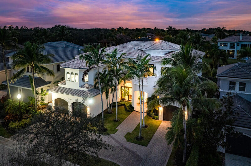 FOX HILL ESTATES OF BOCA RATON - Residential