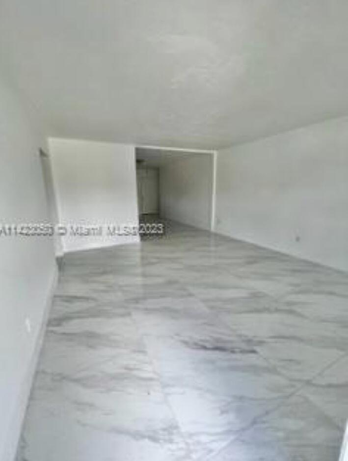 BROWARD GARDENS - Residential Income
