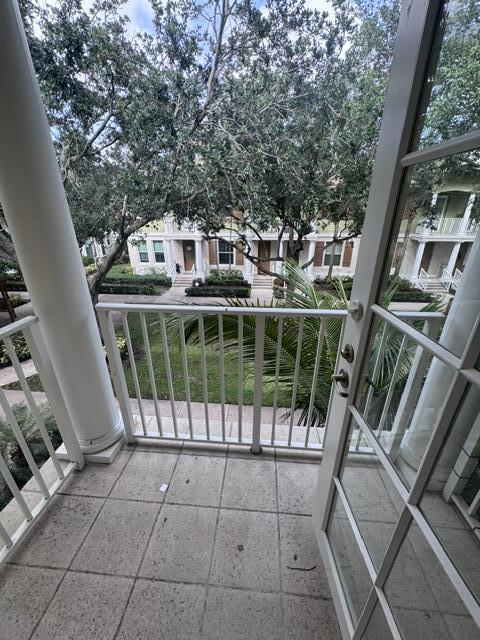 ABACOA TOWN CENTER - Residential Lease