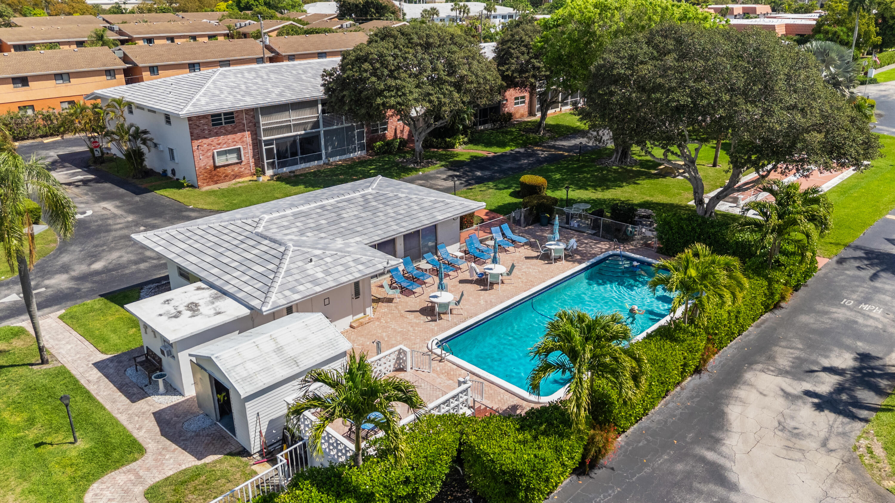 PALM ROYAL APTS INC CONDO - Residential