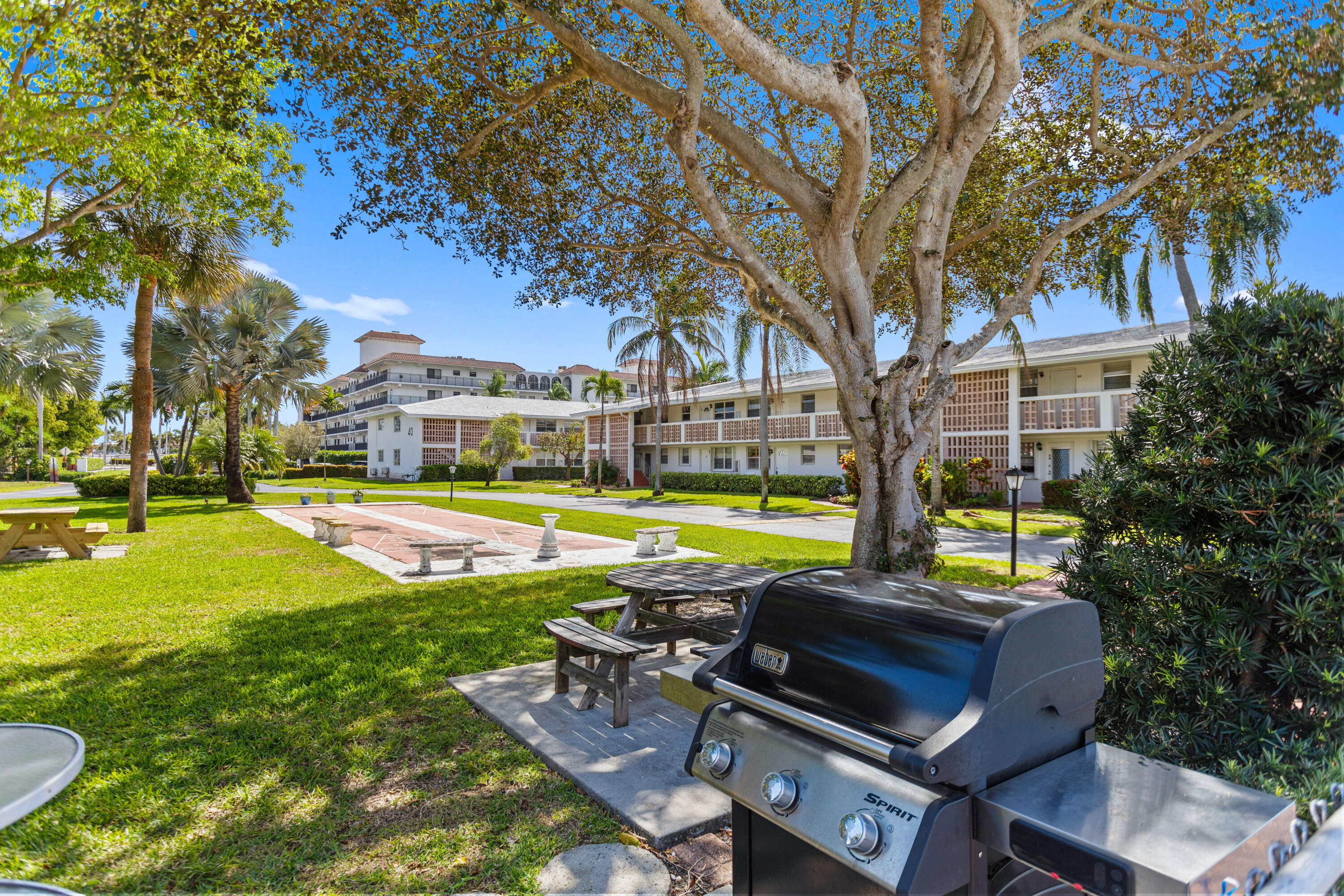 PALM ROYAL APTS INC CONDO - Residential