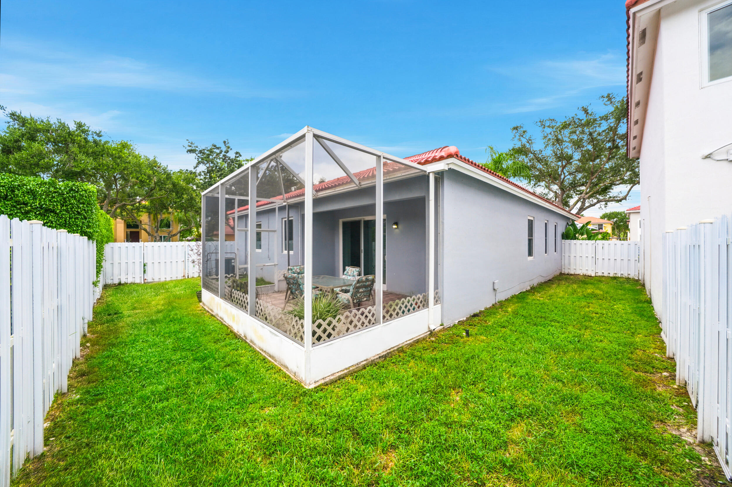EMERALD COURTS - OPAL CREEK - Residential