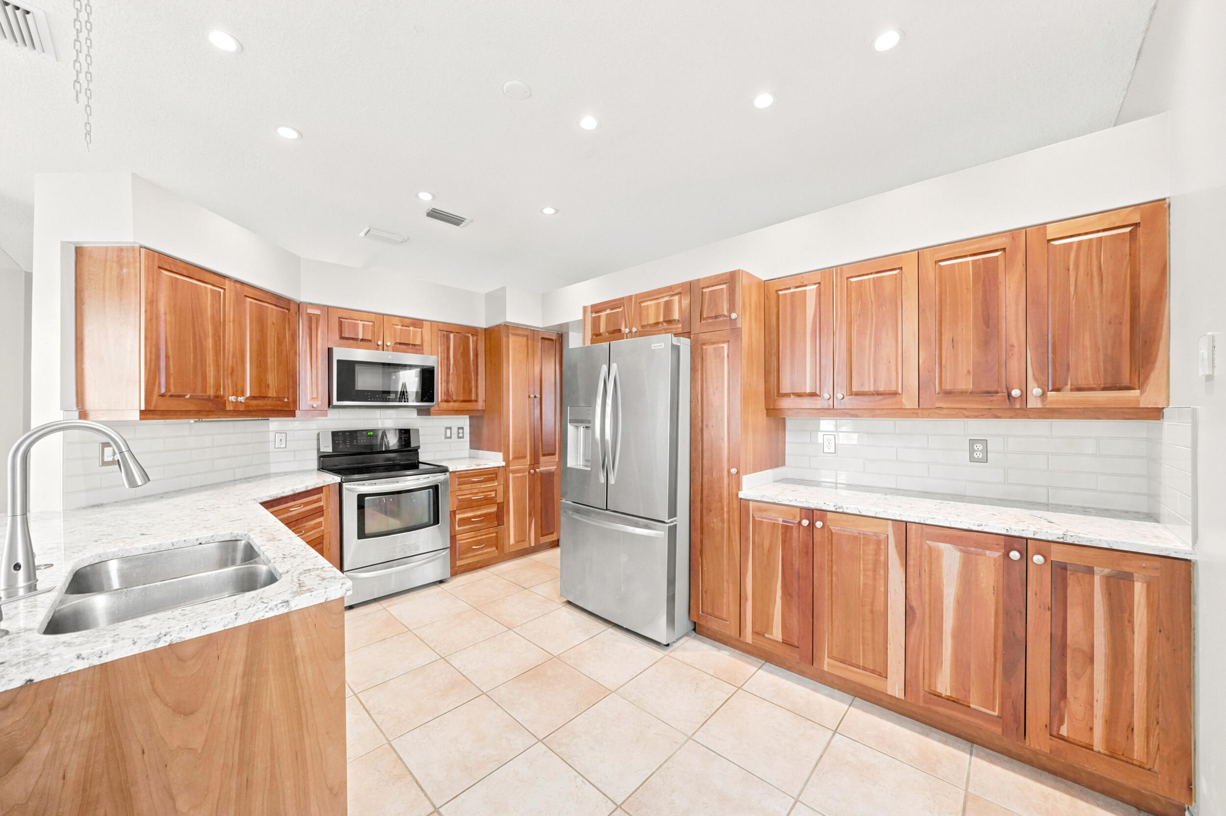 EMERALD COURTS - OPAL CREEK - Residential