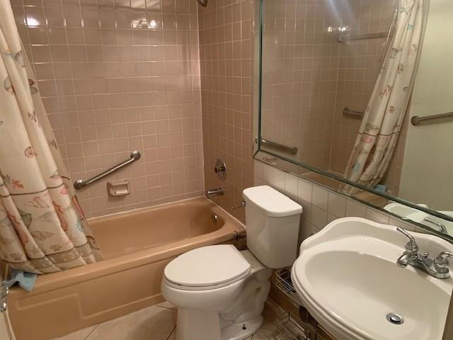 PALM LAKES - Residential