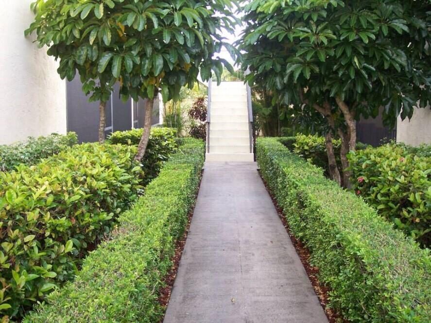 TOWNE GARDEN VILLAS CONDO - Residential Lease