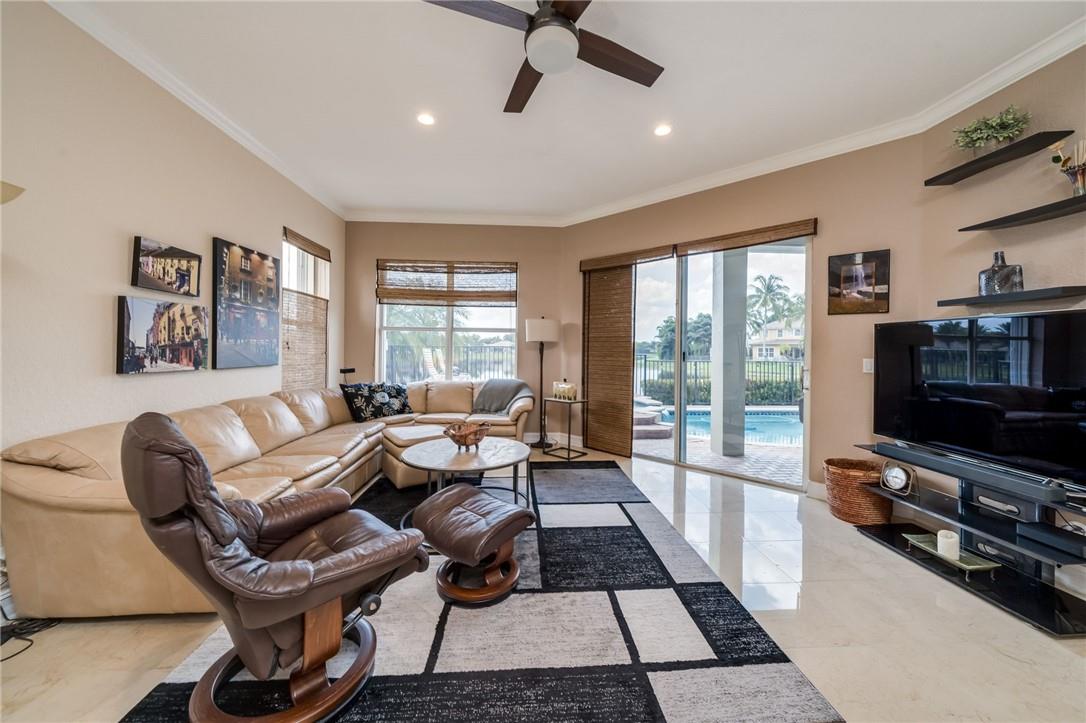 Parkland Isles 164-42 B - Residential