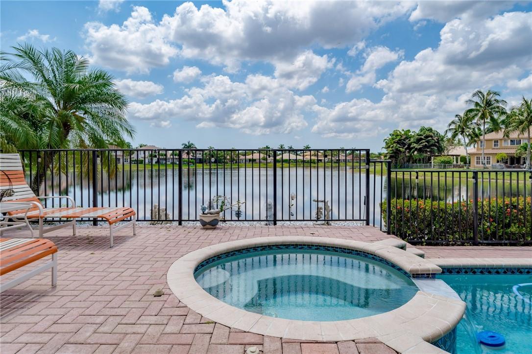 Parkland Isles 164-42 B - Residential
