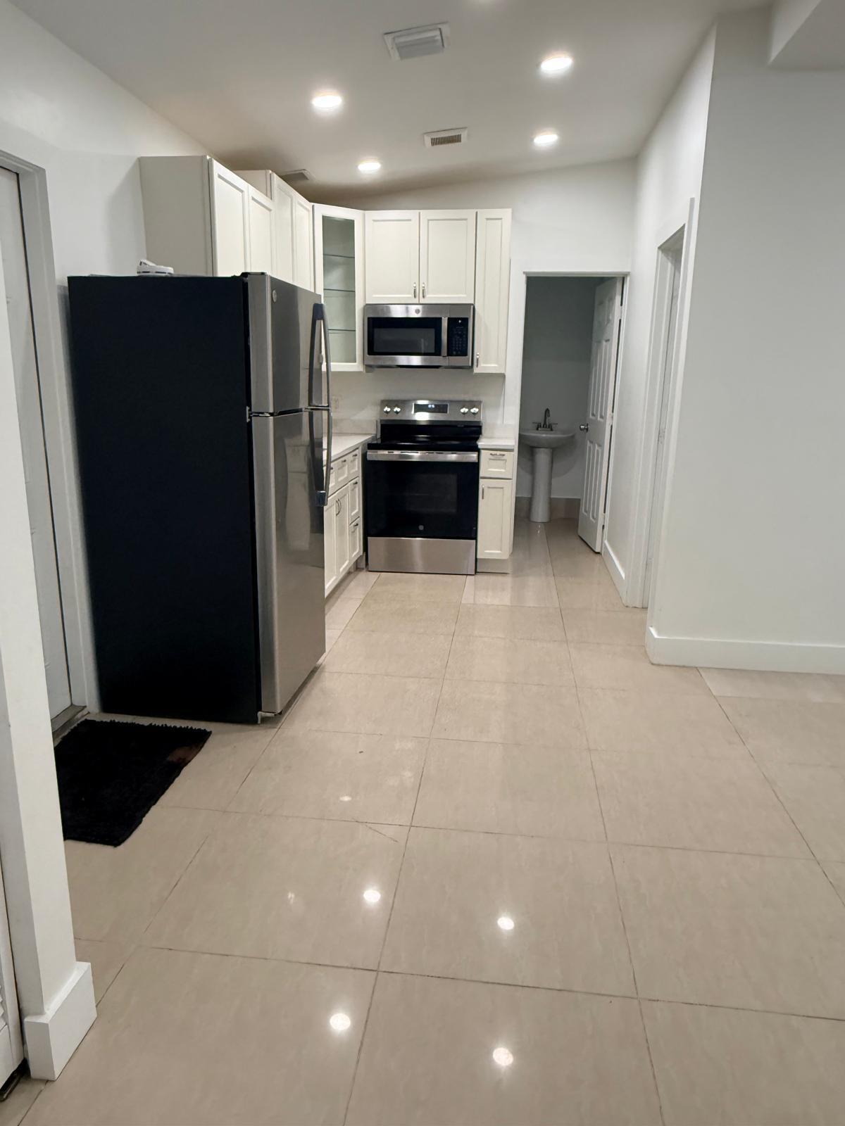 POMPANO BEACH HIGHLANDS - Residential Lease